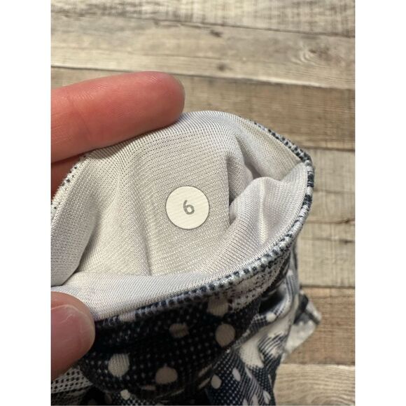 Lululemon Wunder Under Crop Luon Dottie Dream Rose Neutral Blush Black | Size 6 - Picture 10 of 10